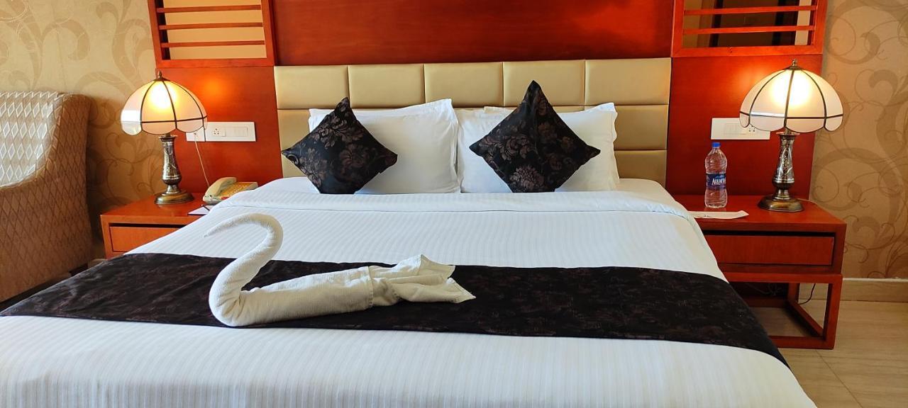 Lake Palace Trivandrum Vettutura Eksteriør bilde