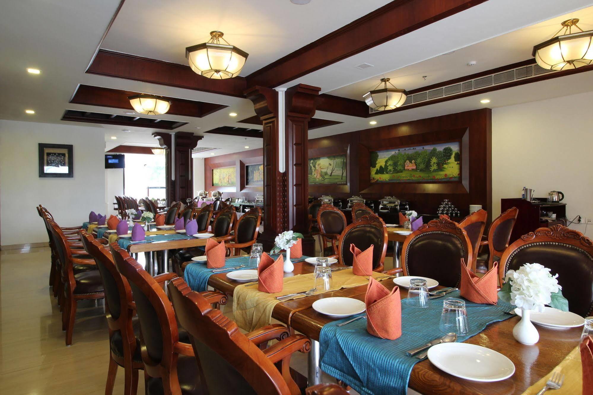 Lake Palace Trivandrum Vettutura Eksteriør bilde