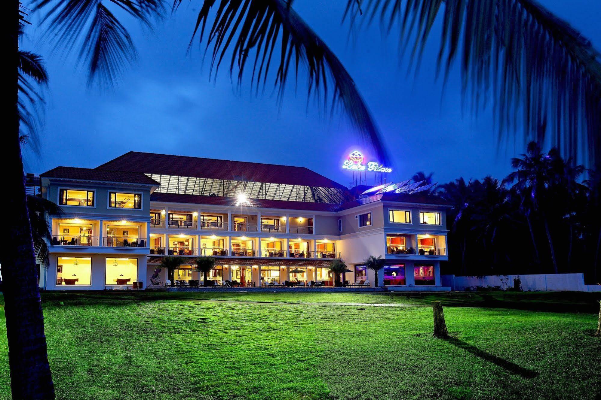 Lake Palace Trivandrum Vettutura Eksteriør bilde