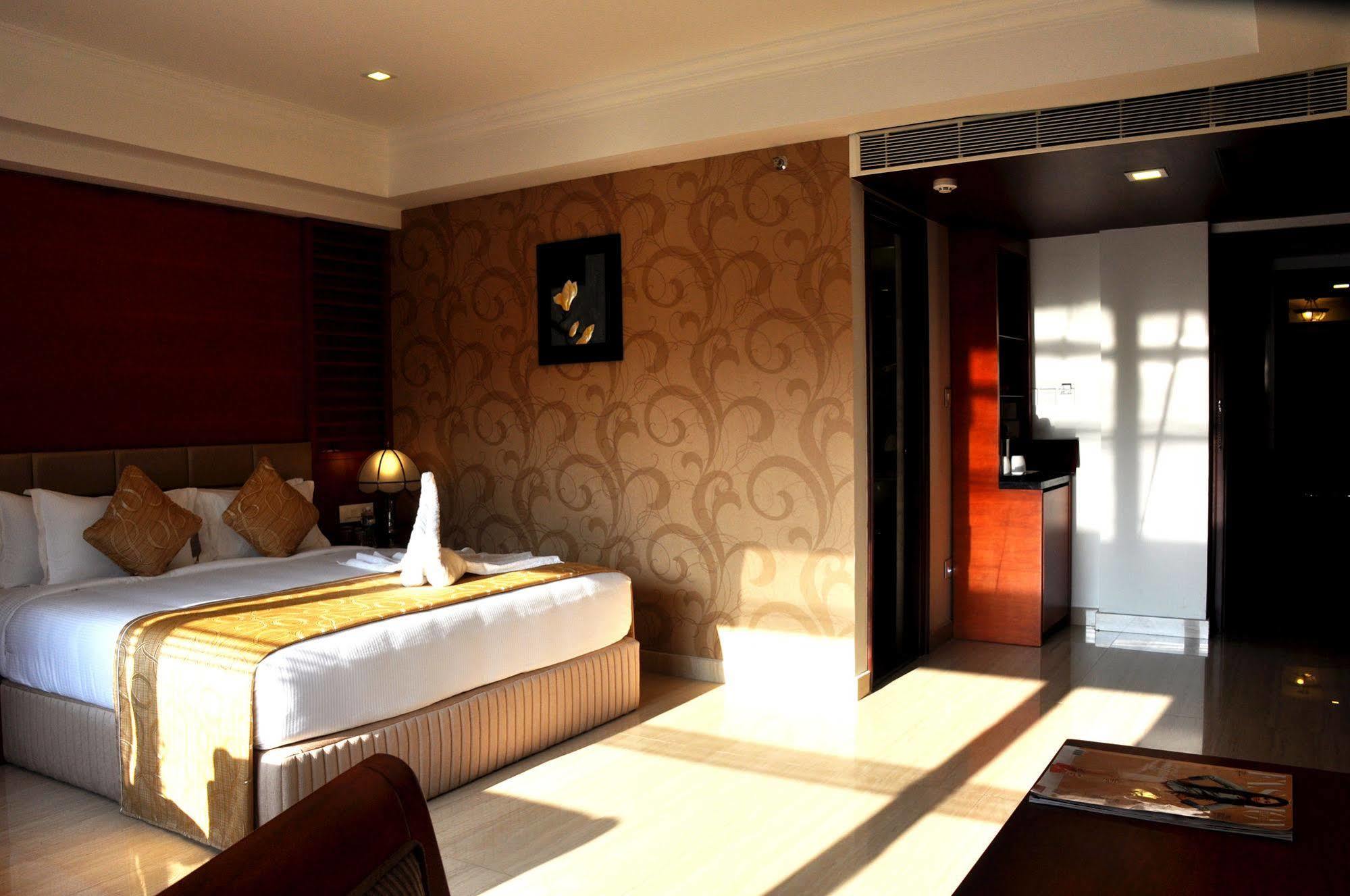 Lake Palace Trivandrum Vettutura Eksteriør bilde